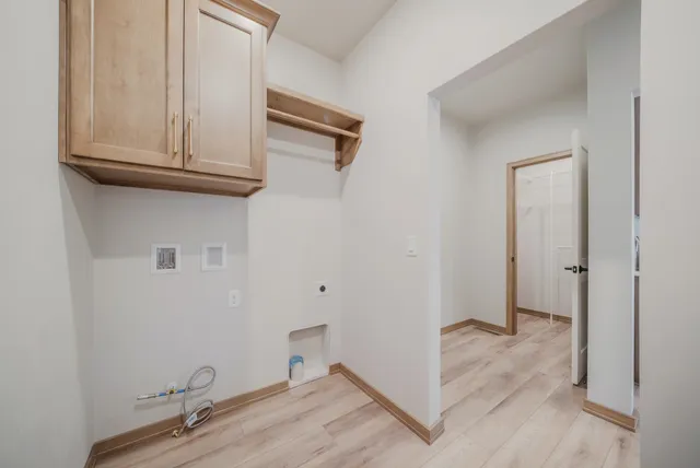 $650,000 | 2564 North Stellita Circle, De Pere, WI 54115