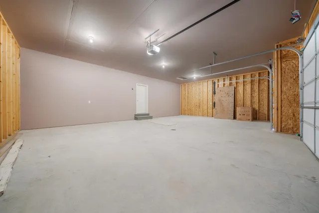 $650,000 | 2564 North Stellita Circle, De Pere, WI 54115