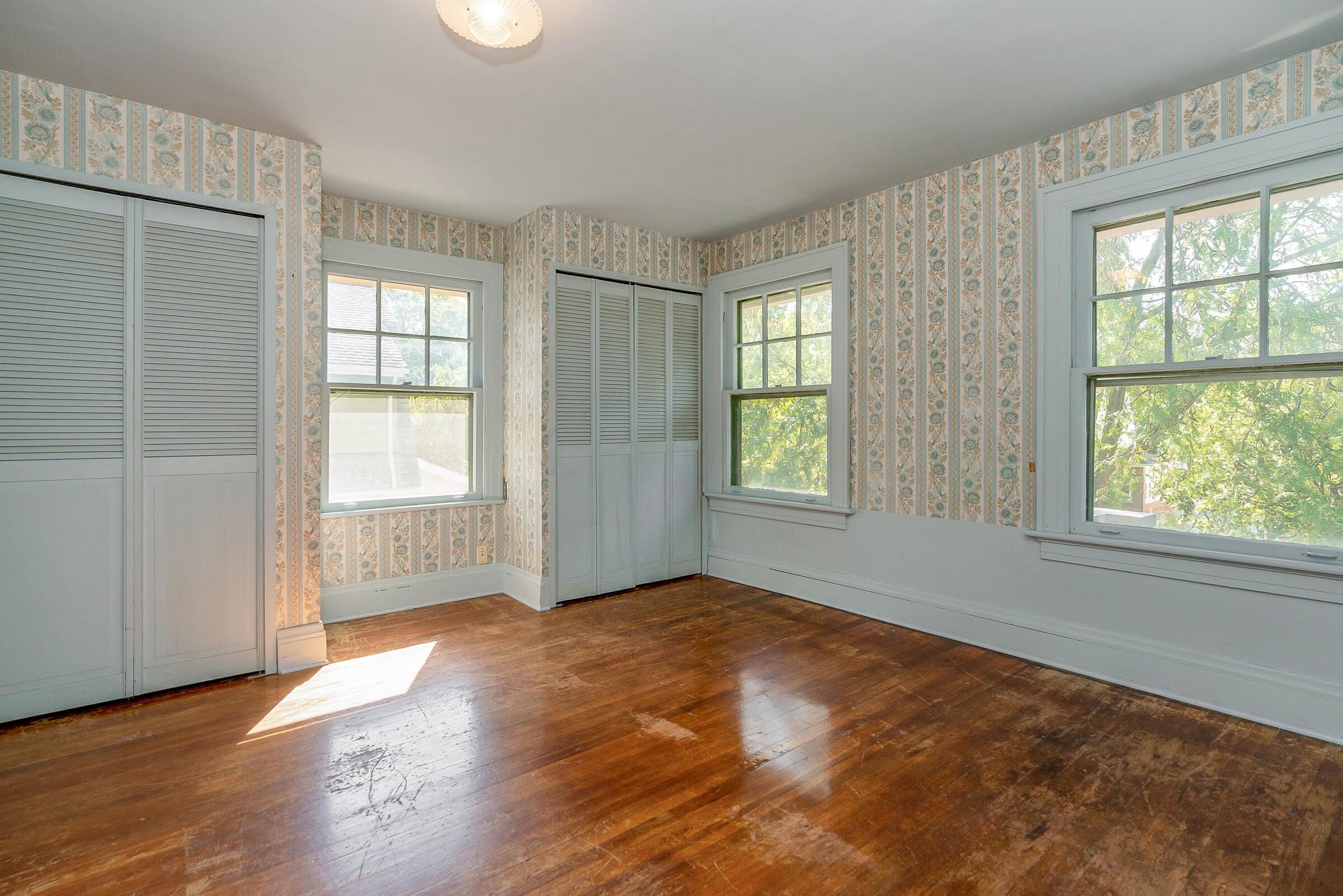 168 Fallis Road Columbus, OH 43214 - Photo 25 of 43 Primary Bedroom