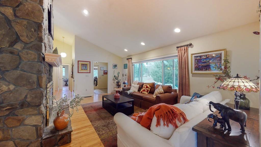 8 Holmes Road Boxford, MA 01921 - Photo 6 of 42