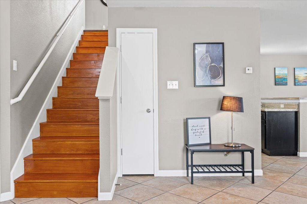 283 Black Forest Road Buda, TX 78610 - Photo 10 of 29 a view of entryway and hall