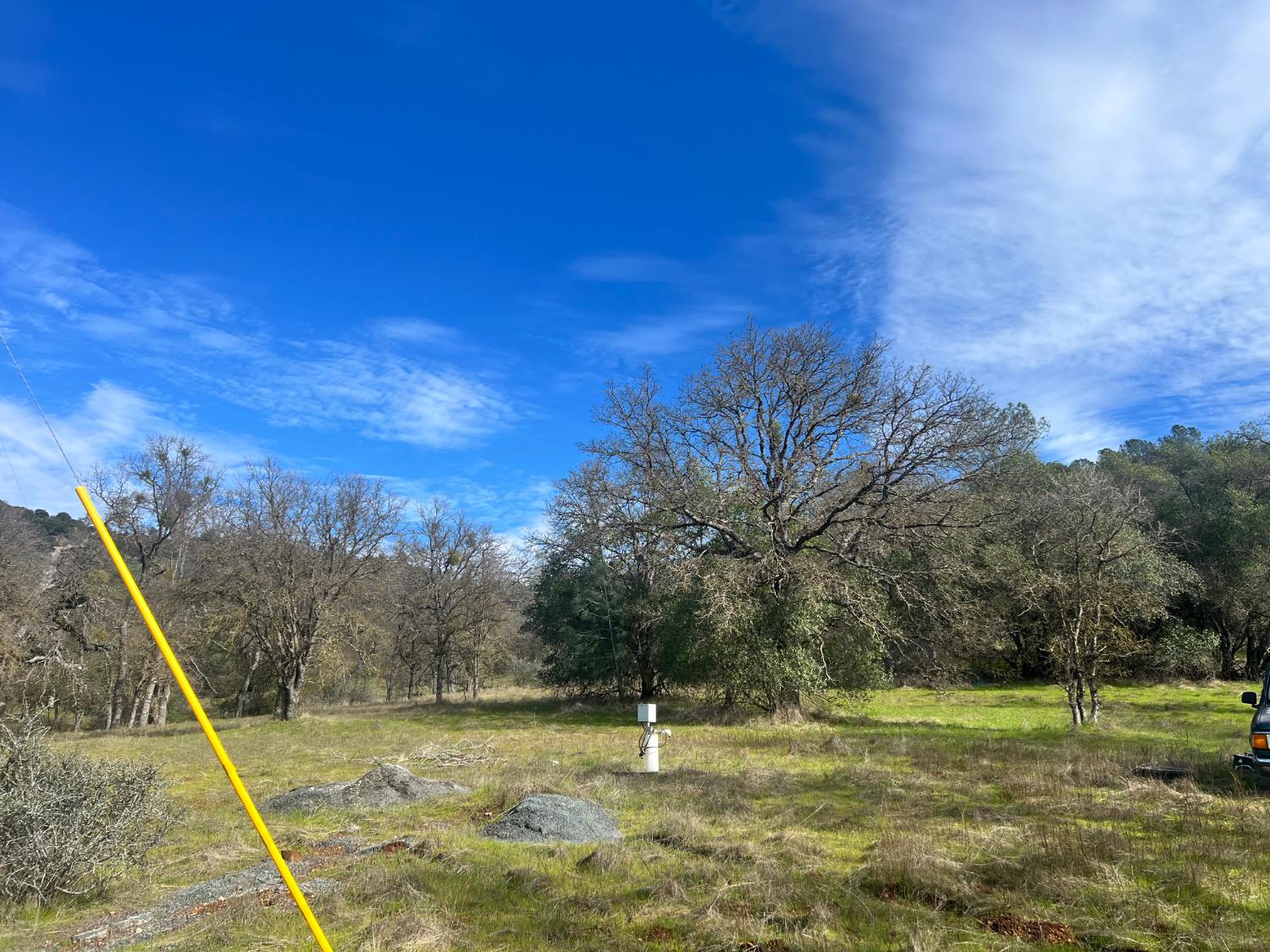 5271 Appaloosa Road Angels Camp, CA 95222 - Photo 5 of 8 a view of a basketball court