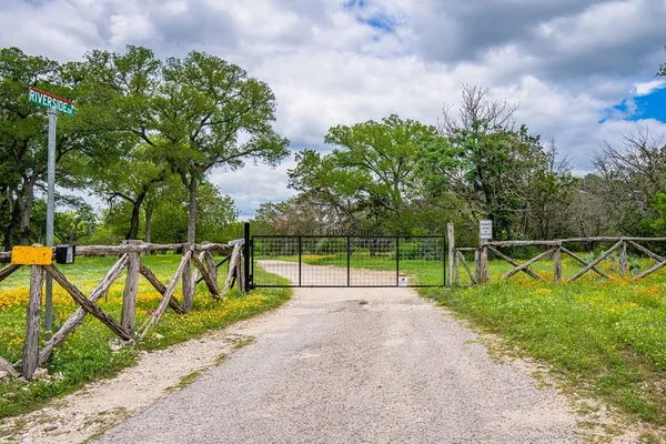$1,325,000 | 1589-95 Farm To Market 1340, Hunt, TX 78024