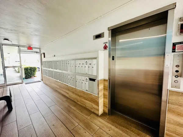 $1,665 | 1333 East Hallandale Beach Boulevard, Unit 302, Hallandale Beach, FL 33009