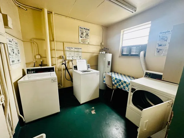 $1,665 | 1333 East Hallandale Beach Boulevard, Unit 302, Hallandale Beach, FL 33009