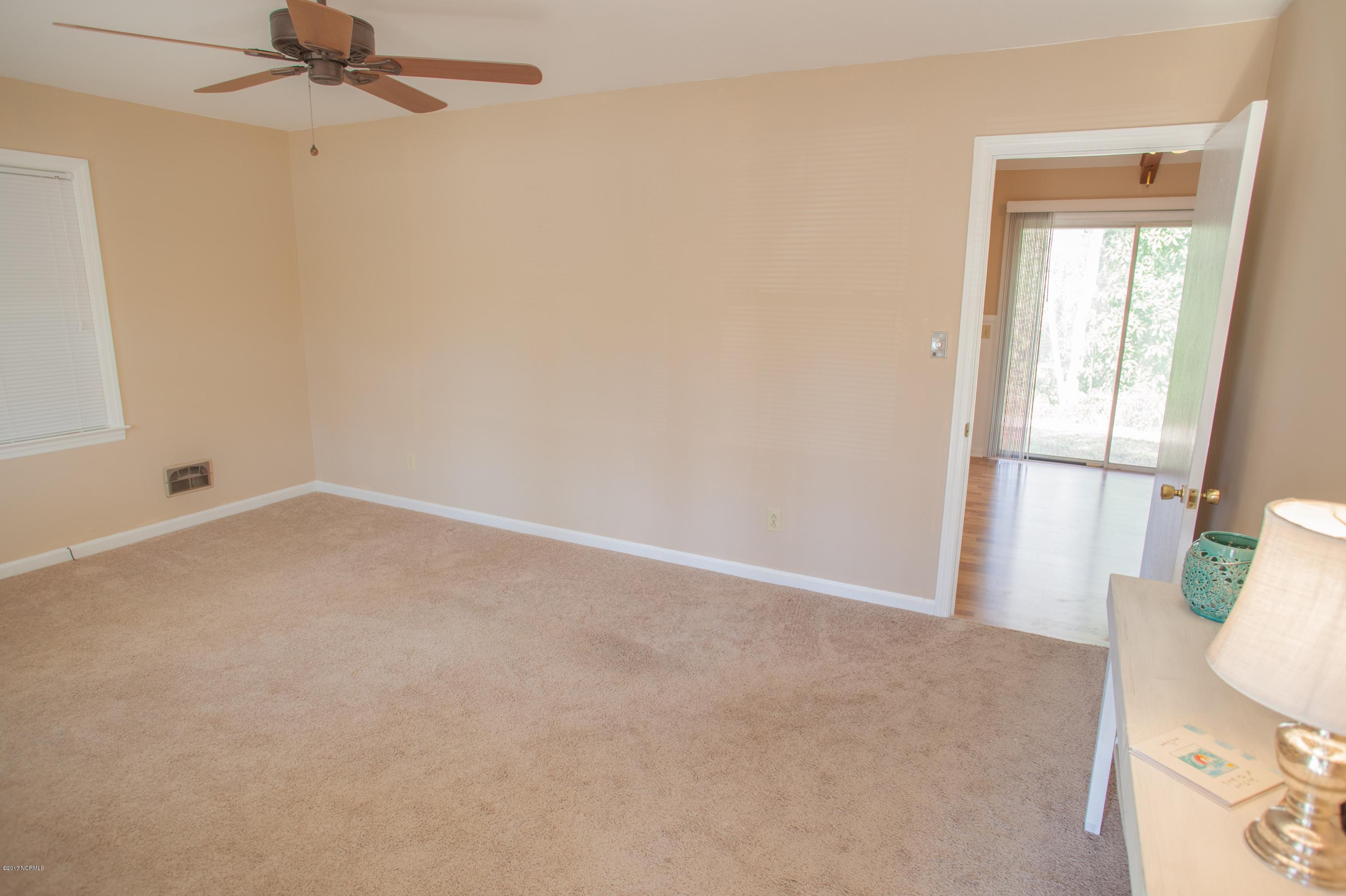 5327 Andover Road Wilmington, NC 28403 - Photo 4 of 26 5327 Andover-Med Res-31
