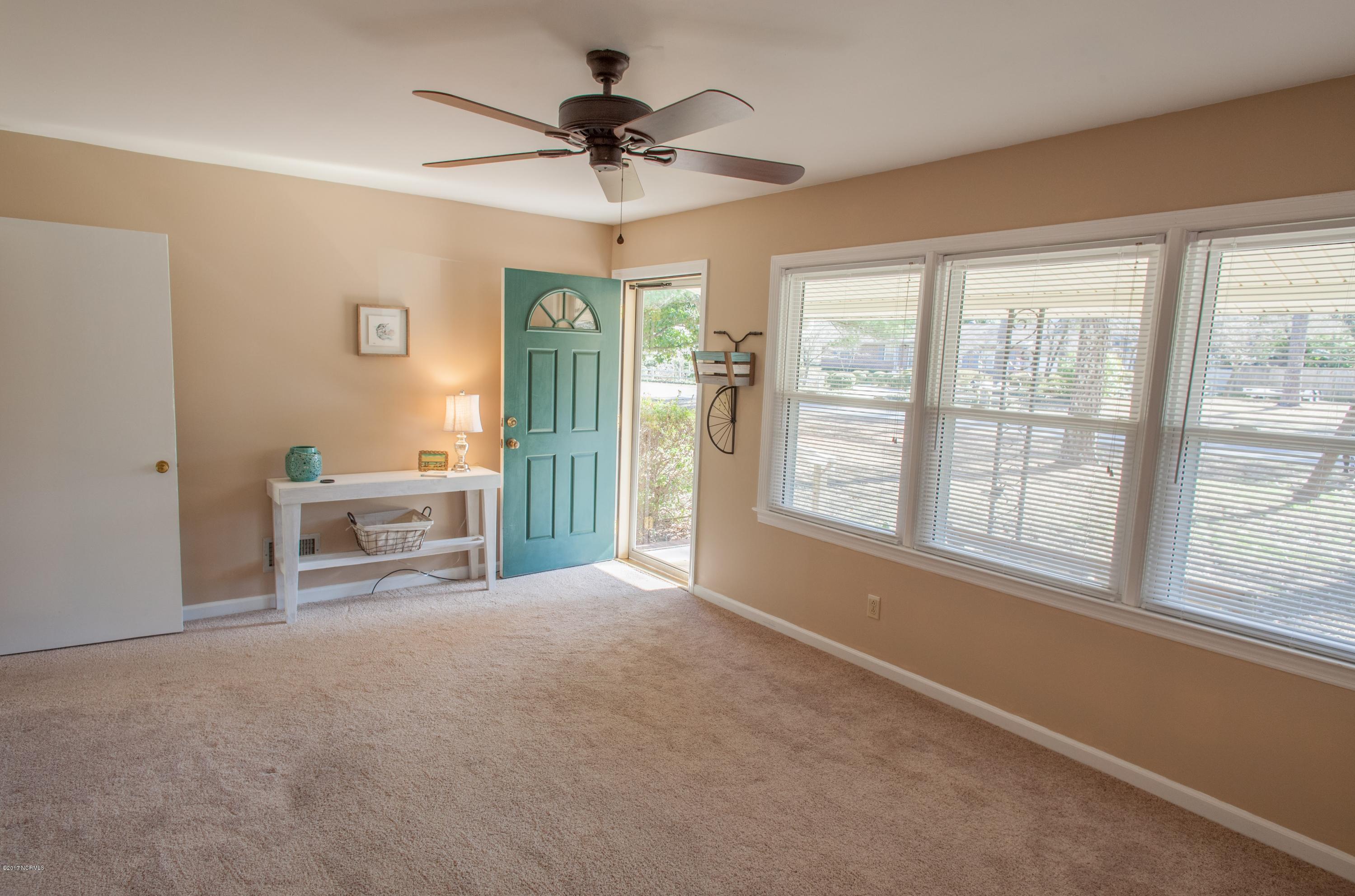 5327 Andover Road Wilmington, NC 28403 - Photo 5 of 26 5327 Andover-Med Res-24