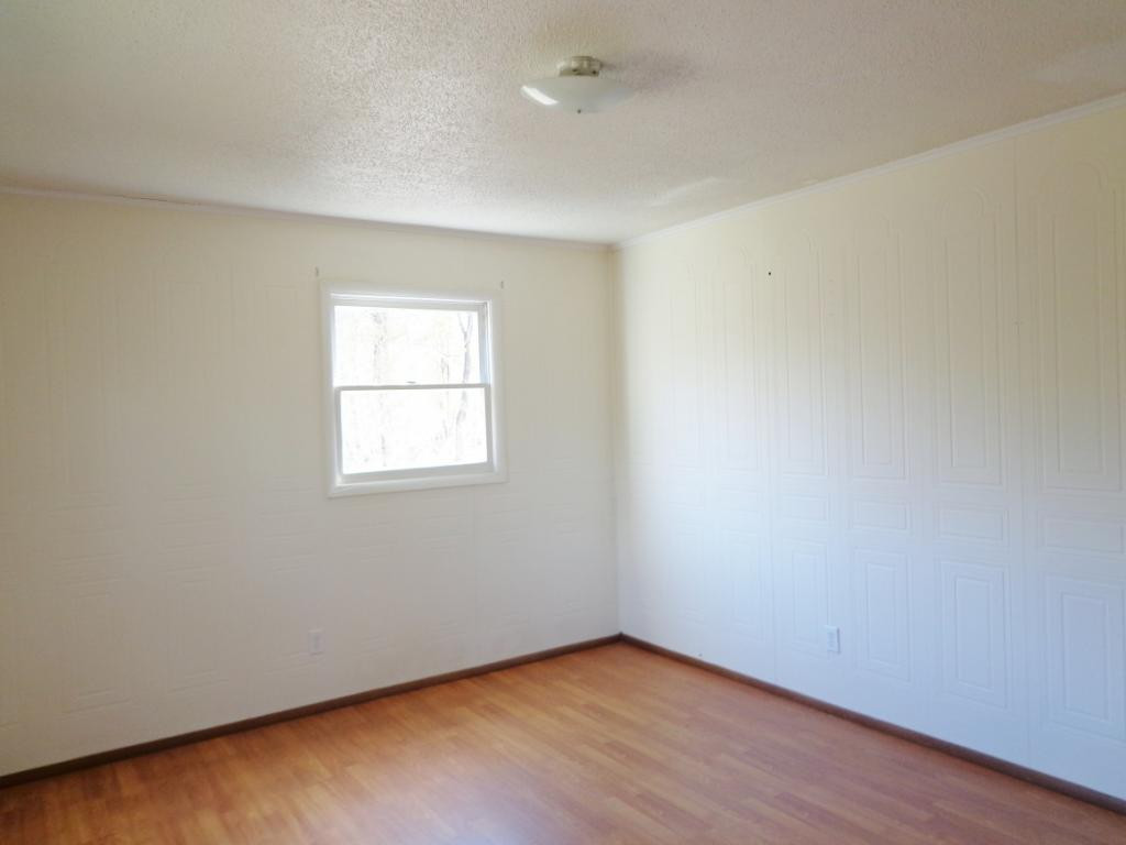 1915 Southside Road Elizabethton, TN 37643 - Photo 9 of 29 Photo 9
