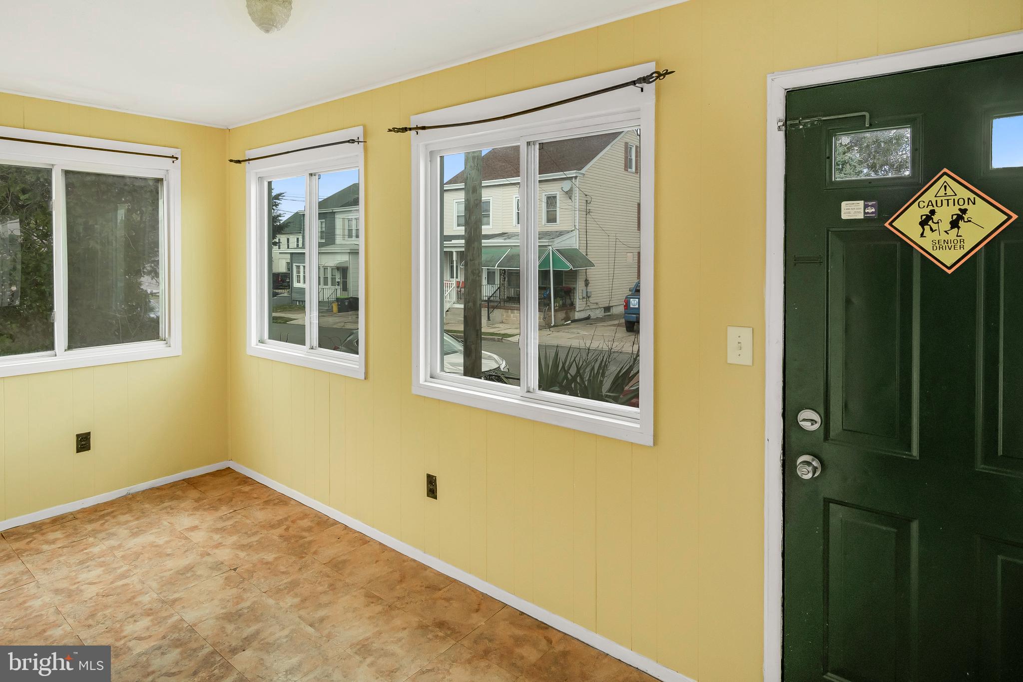 41 Stout Avenue Ewing, NJ 08638 - Photo 4 of 17