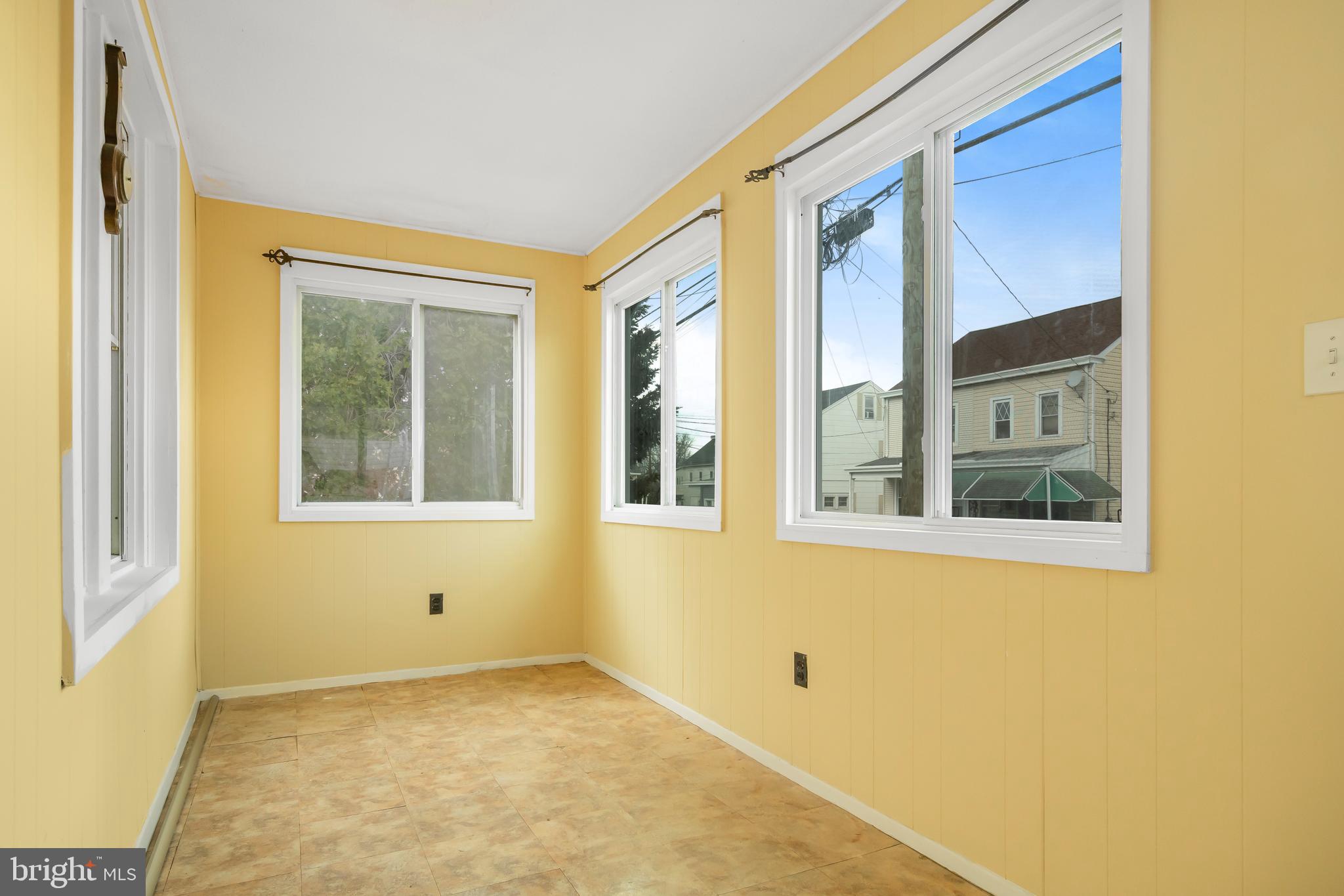 41 Stout Avenue Ewing, NJ 08638 - Photo 5 of 17