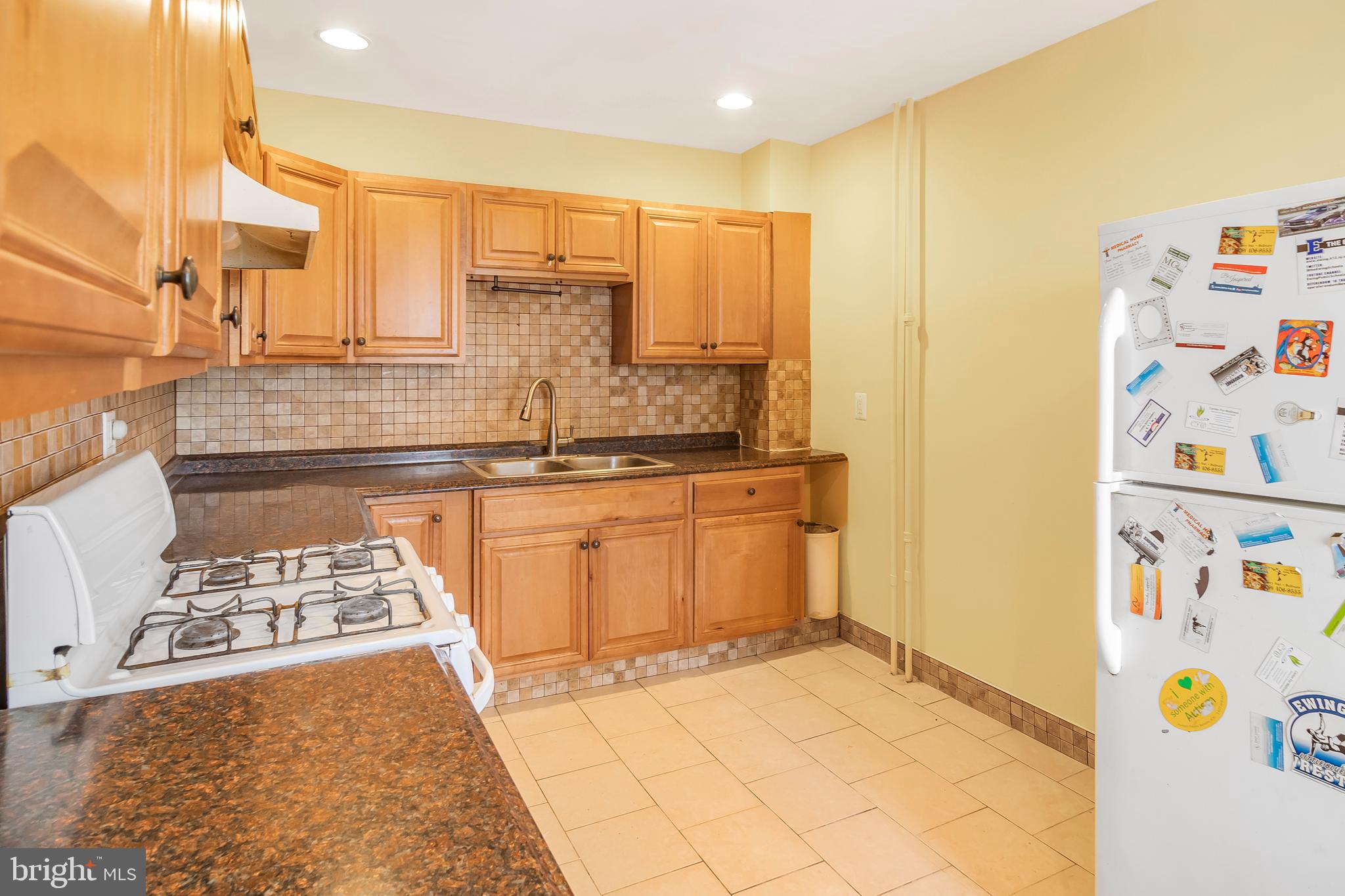 41 Stout Avenue Ewing, NJ 08638 - Photo 9 of 17