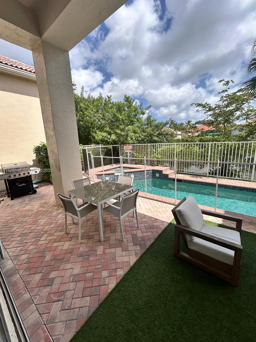 7030 Islegrove Place Boca Raton, FL 33433 - Photo 7 of 21