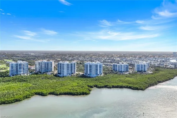 $1,595,000 | 295 Grande Way, Unit T 03, Naples, FL 34110