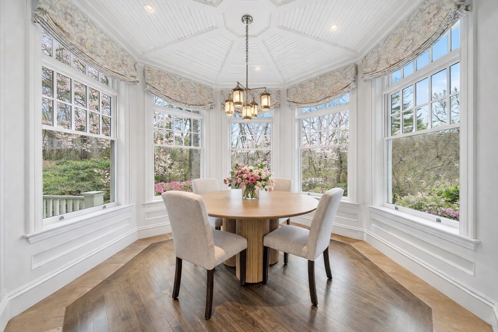 121 Livingston Road Wellesley, MA 02482 - Photo 5 of 32