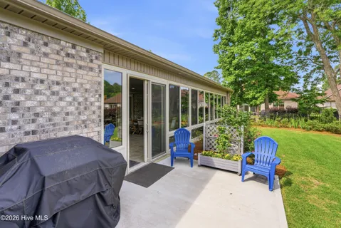 $949,000 | 952 Jenoa Drive, Castle Hayne, NC 28429