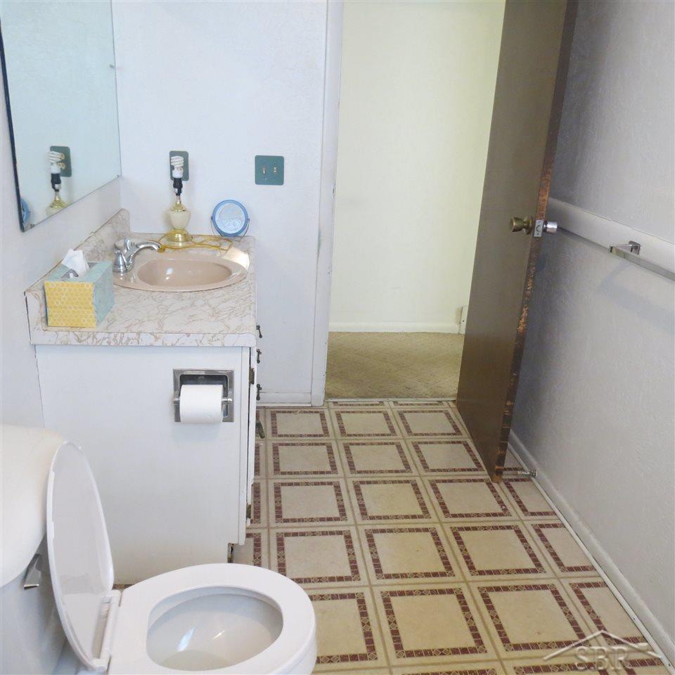 4804 South Washington Road Saginaw, MI 48601 - Photo 11 of 16 31377883-10.JPG