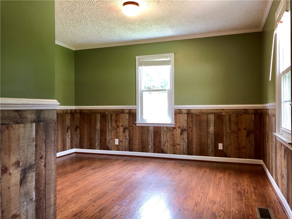 1515 Old Seneca Road Central, SC 29630 - Photo 15 of 45 Master Bedroom