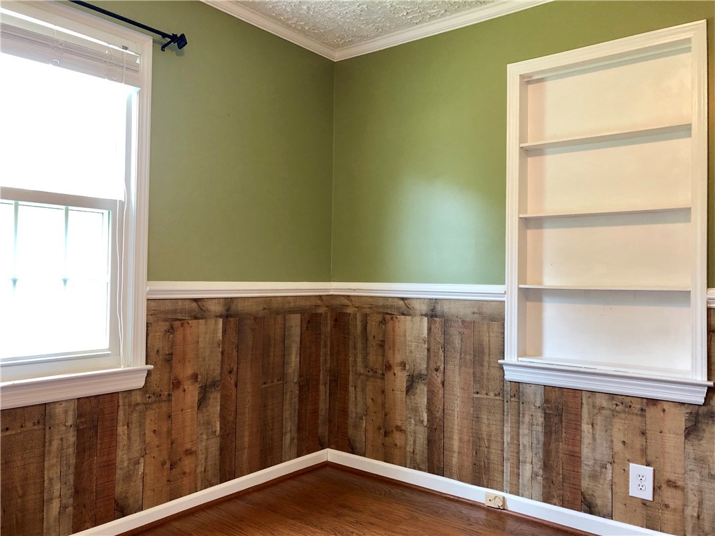 1515 Old Seneca Road Central, SC 29630 - Photo 24 of 45 Guest Bedroom