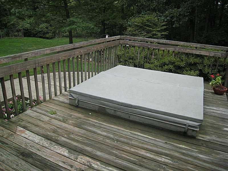 300 Brookside Road Baden, PA 15005 - Photo 24 of 25 Swimming Pool/Hot Tub/Sauna.