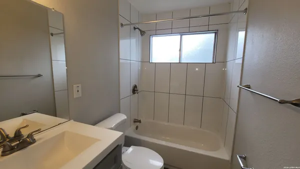 $995 | 114 San Angelo Boulevard, San Antonio, TX 78212