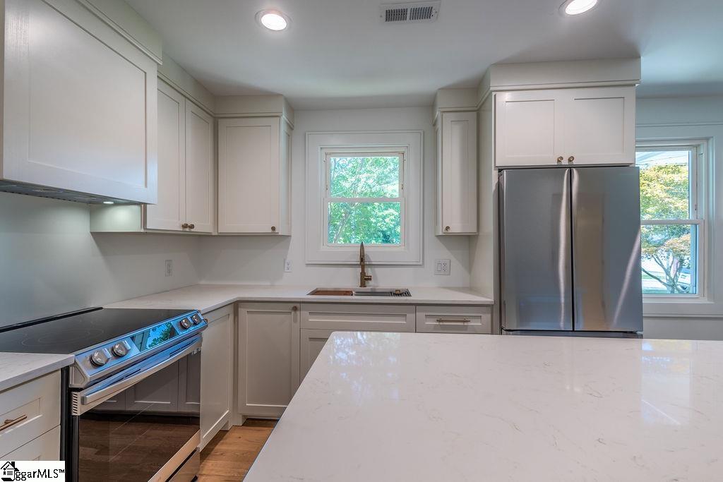 116 Garrett Street Fountain Inn, SC 29644 - Photo 10 of 26 Gallery Image 10