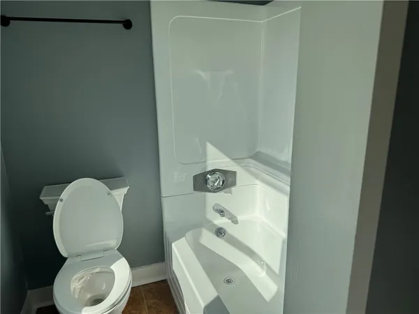 $2,100 | 87 Maple Avenue, Unit 2, West Warwick, RI 02893