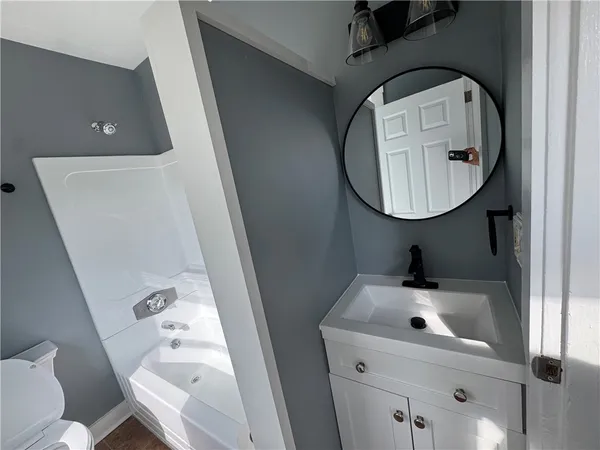 $2,100 | 87 Maple Avenue, Unit 2, West Warwick, RI 02893