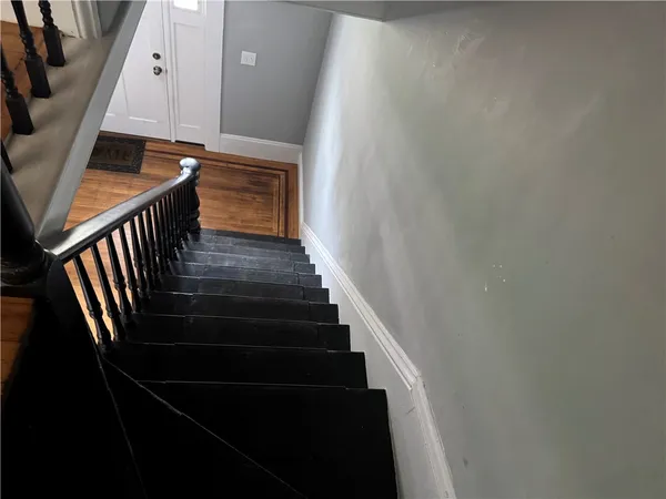 $2,100 | 87 Maple Avenue, Unit 2, West Warwick, RI 02893