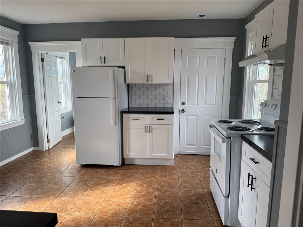 87 Maple Avenue, Unit 2 West Warwick, RI 02893 - Photo 6 of 39