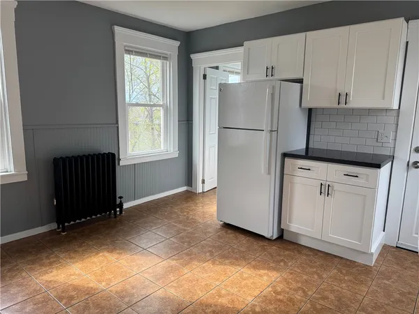 $2,100 | 87 Maple Avenue, Unit 2, West Warwick, RI 02893