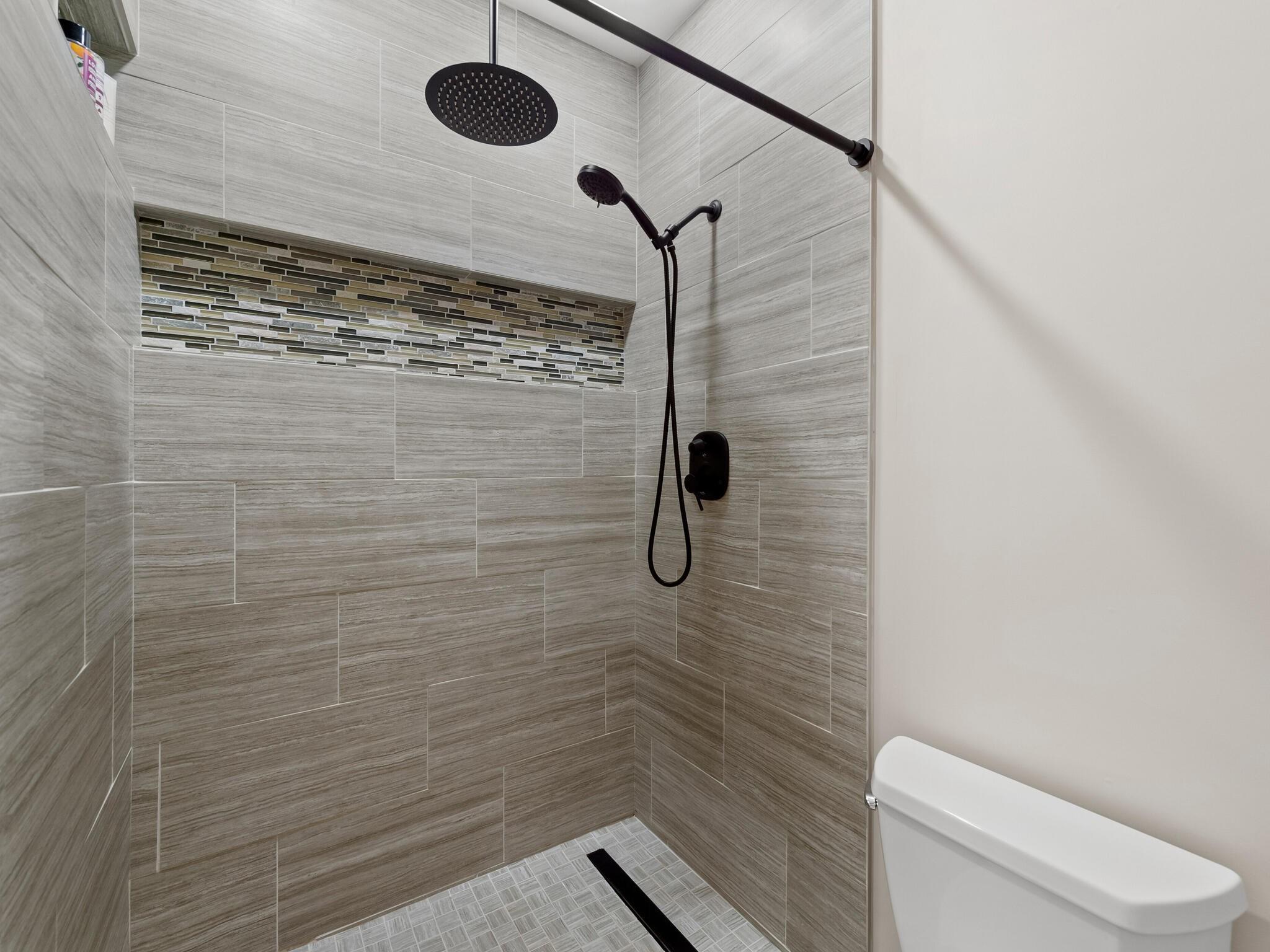 480 Meadowview Drive Saluda, NC 28773 - Photo 19 of 44 a bathroom with a shower