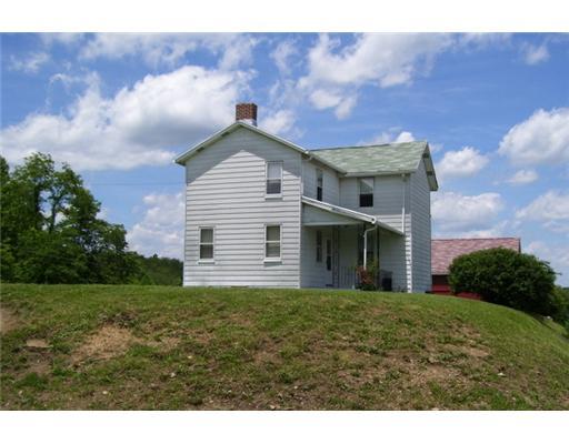 1124 Pittsburgh Road Uniontown, PA 15401 - Photo 2 of 11 Exterior Front.
