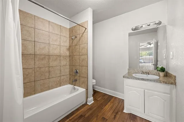 $2,000 | 2410 Linda Drive, Ennis, TX 75119