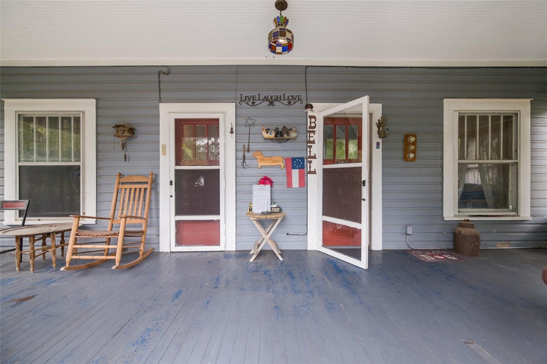 402 Erath Street Meridian, TX 76665 - Photo 4 of 42