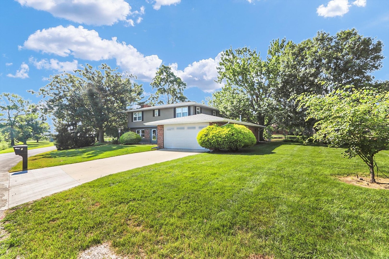 1 Lake Park Road Urbana, IL 61802 - Photo 9 of 50