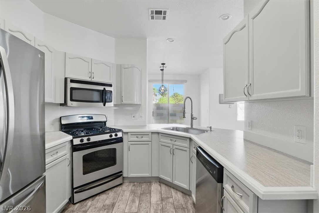 1193 Stormy Valley Road Las Vegas, NV 89123 - Photo 6 of 24