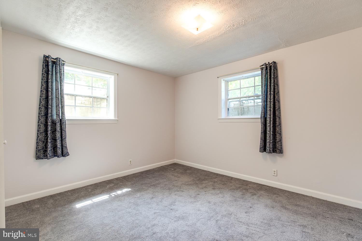18338 Sharon Road Triangle, VA 22172 - Photo 21 of 24