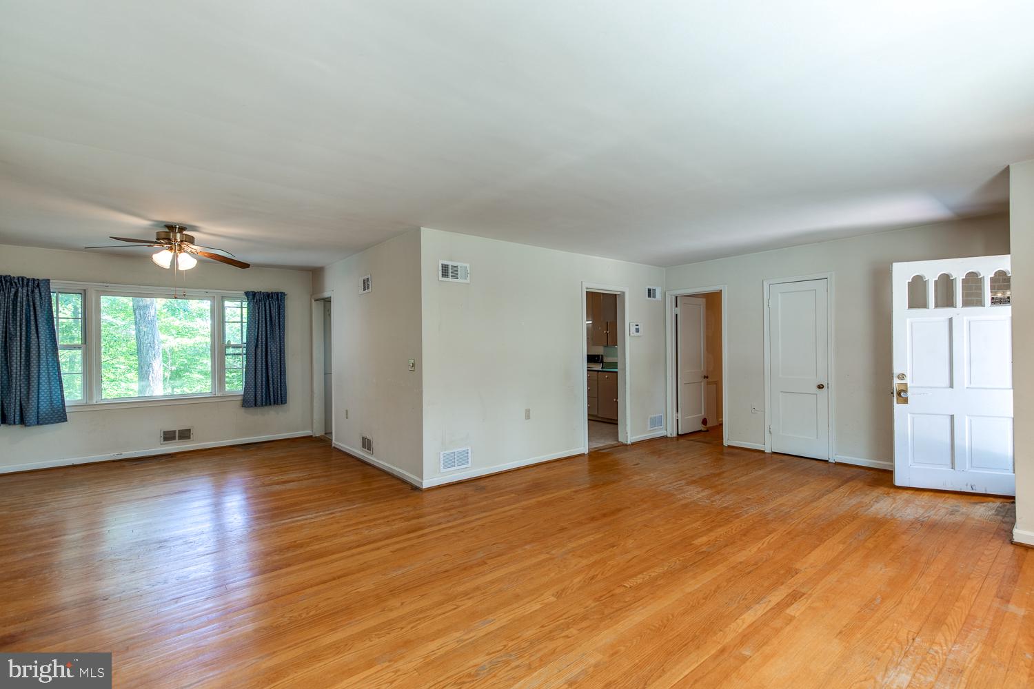 18338 Sharon Road Triangle, VA 22172 - Photo 5 of 24