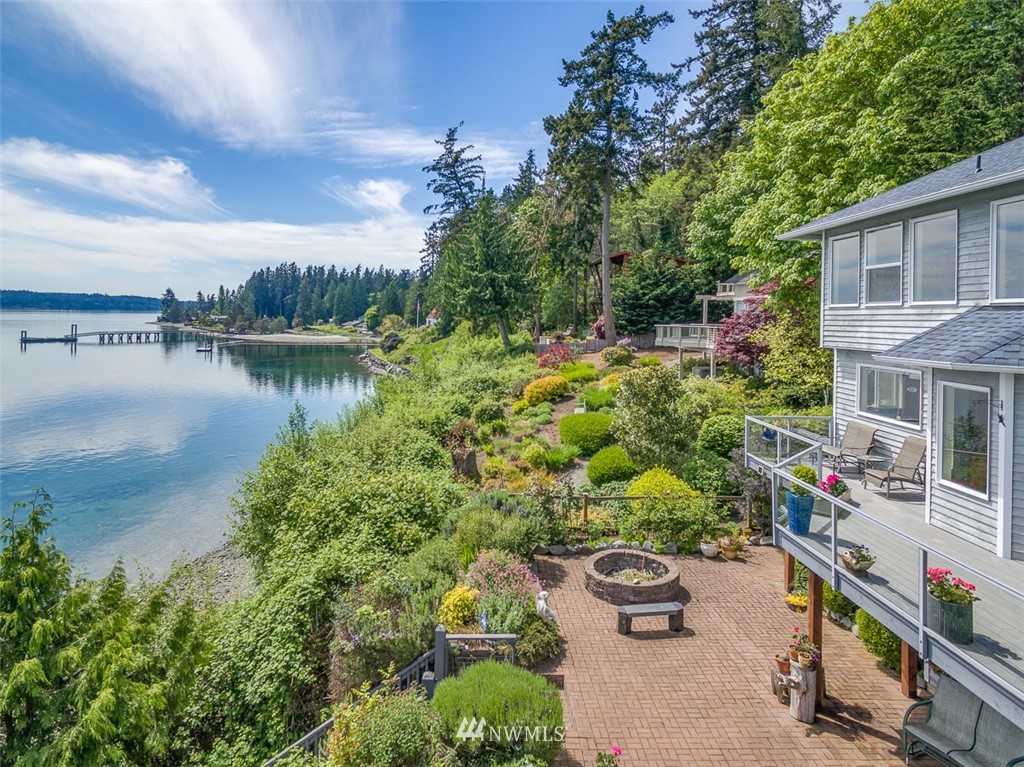15586 Sandy Hook Road Northeast Poulsbo, WA 98370 - Photo 3 of 25 Gallery Image 3