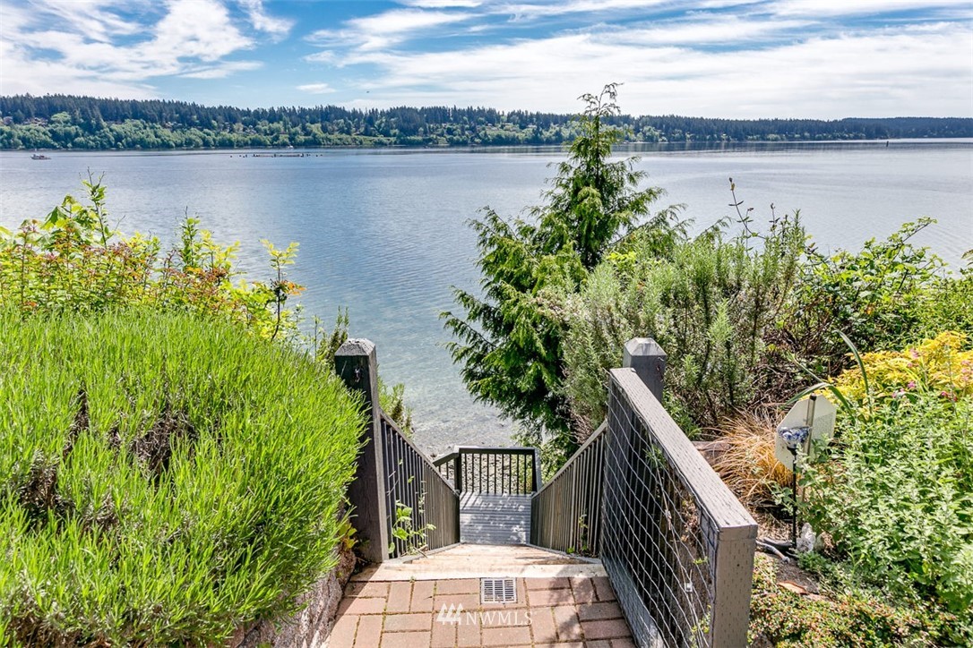 15586 Sandy Hook Road Northeast Poulsbo, WA 98370 - Photo 22 of 25 Gallery Image 22