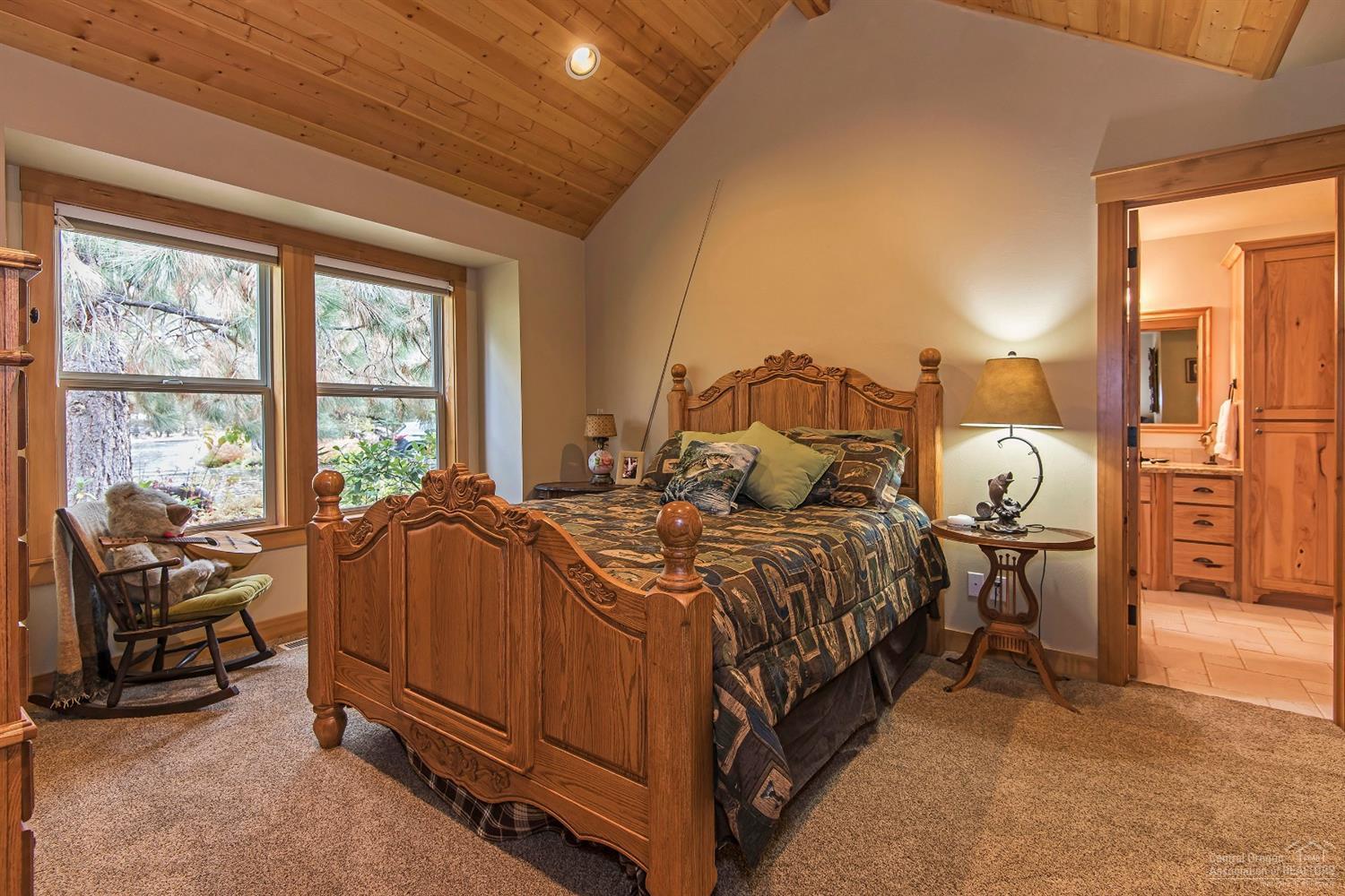 22110 Northeast Butler Market Road Bend, OR 97701 - Photo 14 of 25 Gallery Image 14