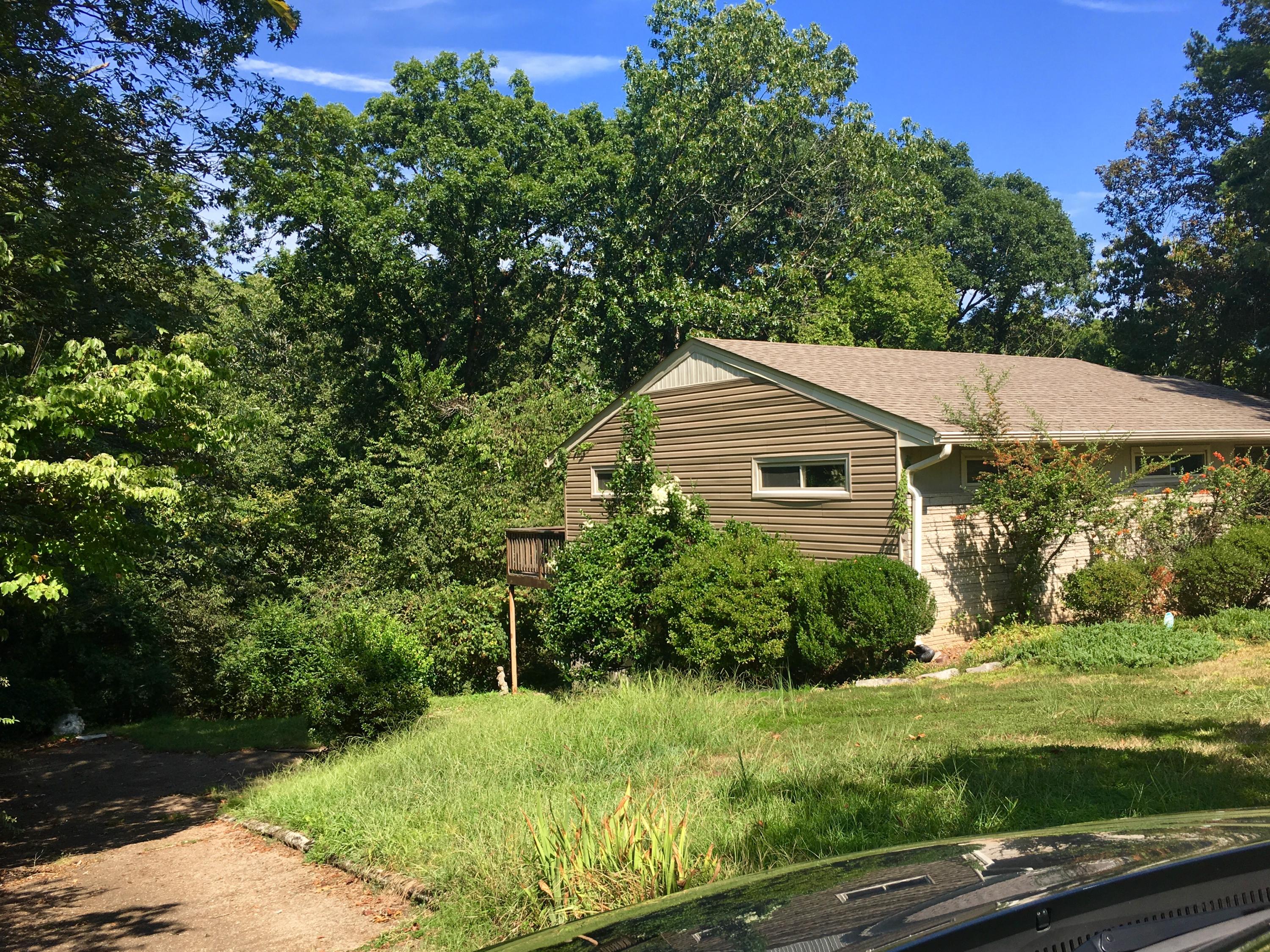 739 Mauldeth Road Chattanooga, TN 37415 - Photo 3 of 20 Side view with driveway