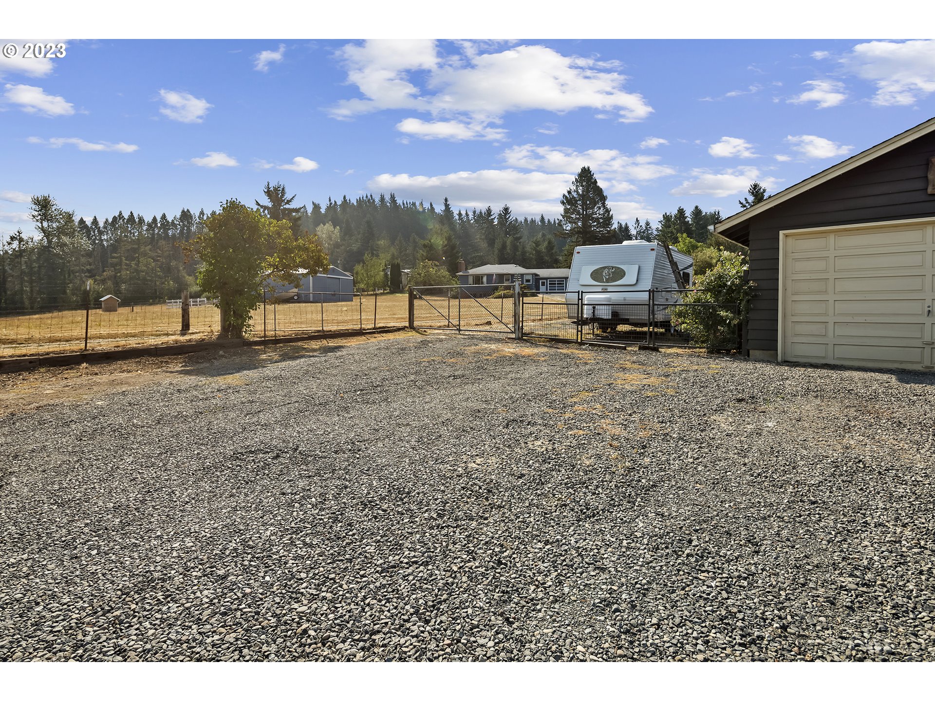 18320 Southeast Vogel Road Damascus, OR 97089 - Photo 4 of 48