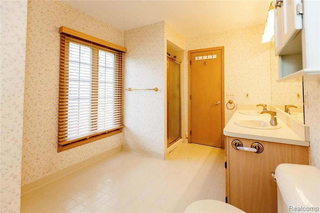 30516 Huntsman Drive West Farmington Hills, MI 48331 - Photo 42 of 54