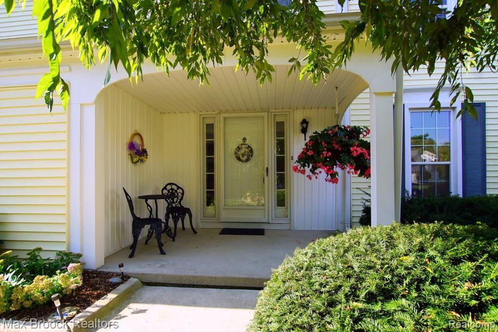 36296 Fredericksburg Road Farmington Hills, MI 48331 - Photo 22 of 30