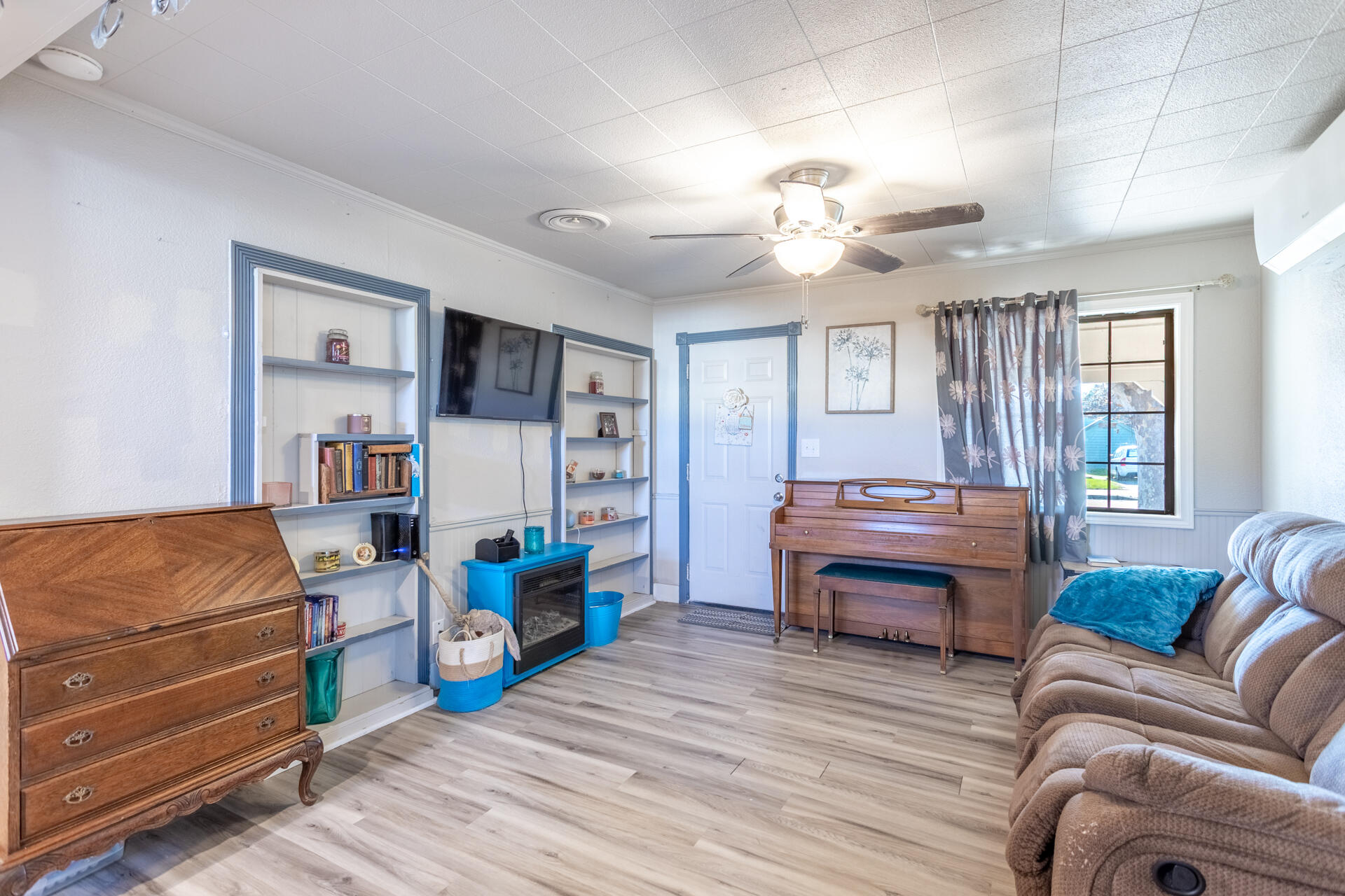 1012 State Street Redding, CA 96001 - Photo 11 of 19 IMG_8733-HDR