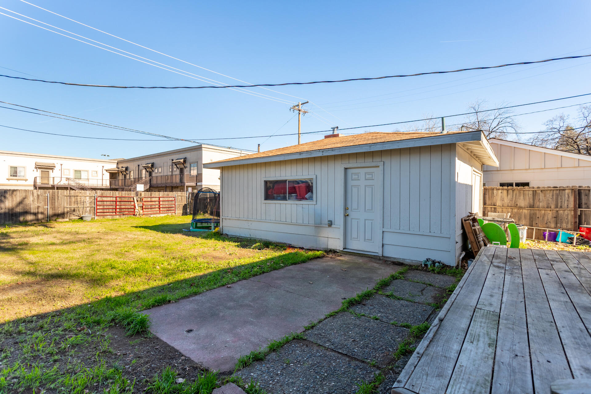 1012 State Street Redding, CA 96001 - Photo 6 of 19 IMG_8629-HDR