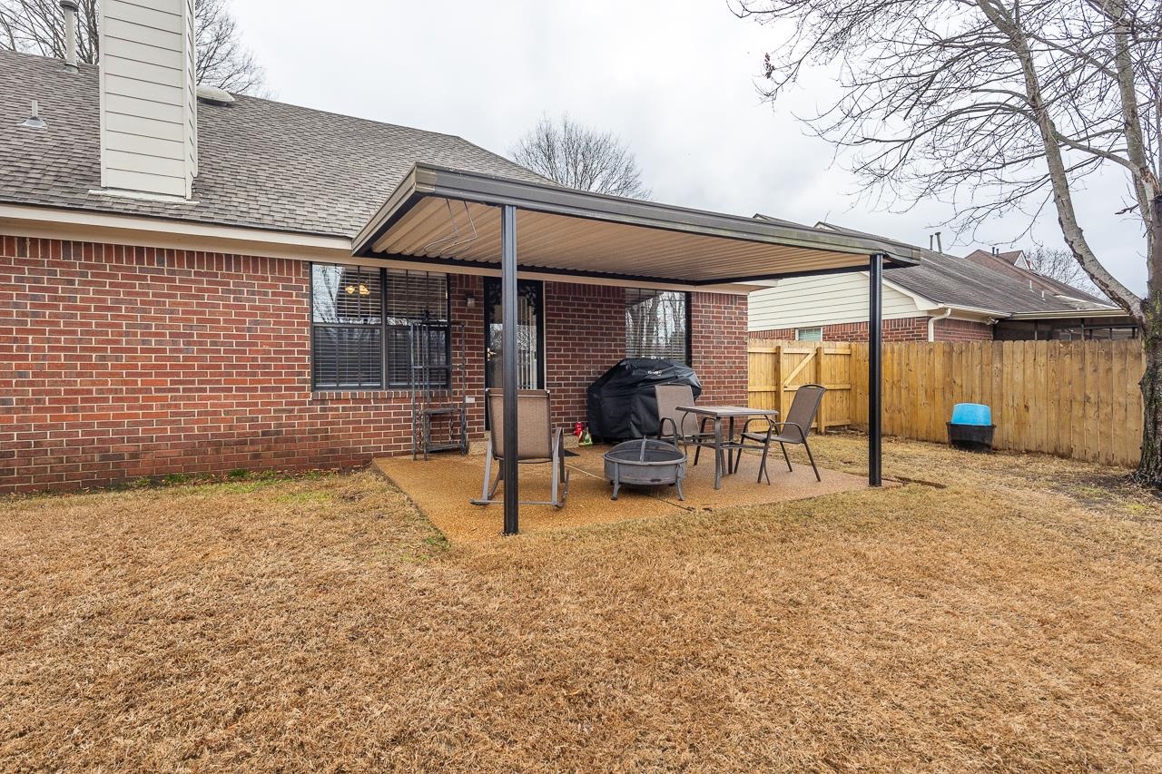 6490 Stone Lake Drive Bartlett, TN 38135 - Photo 28 of 32 a view of a house with backyard