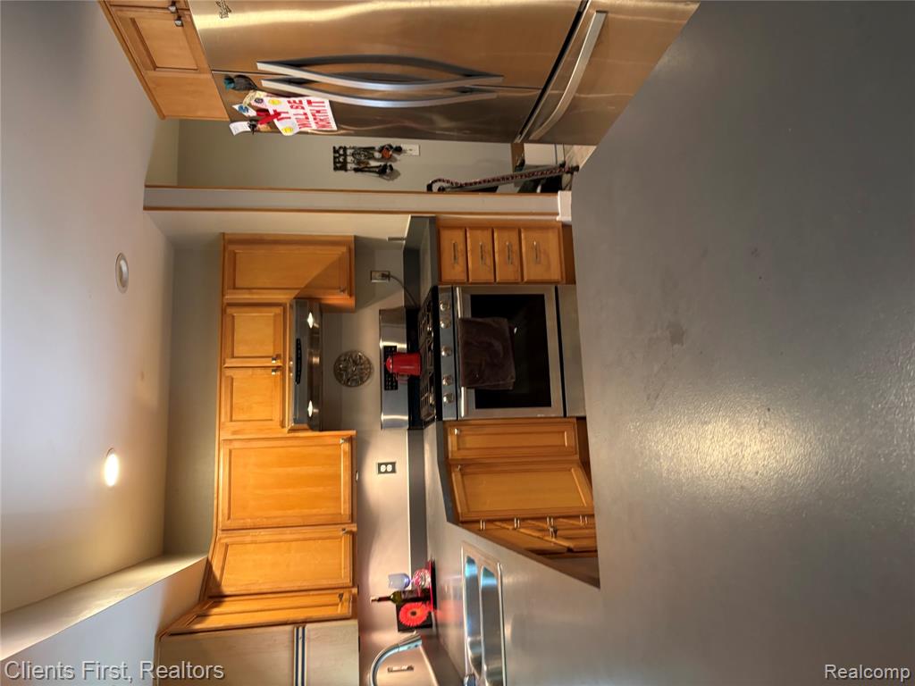 5844 Crandall Road Howell, MI 48855 - Photo 16 of 52