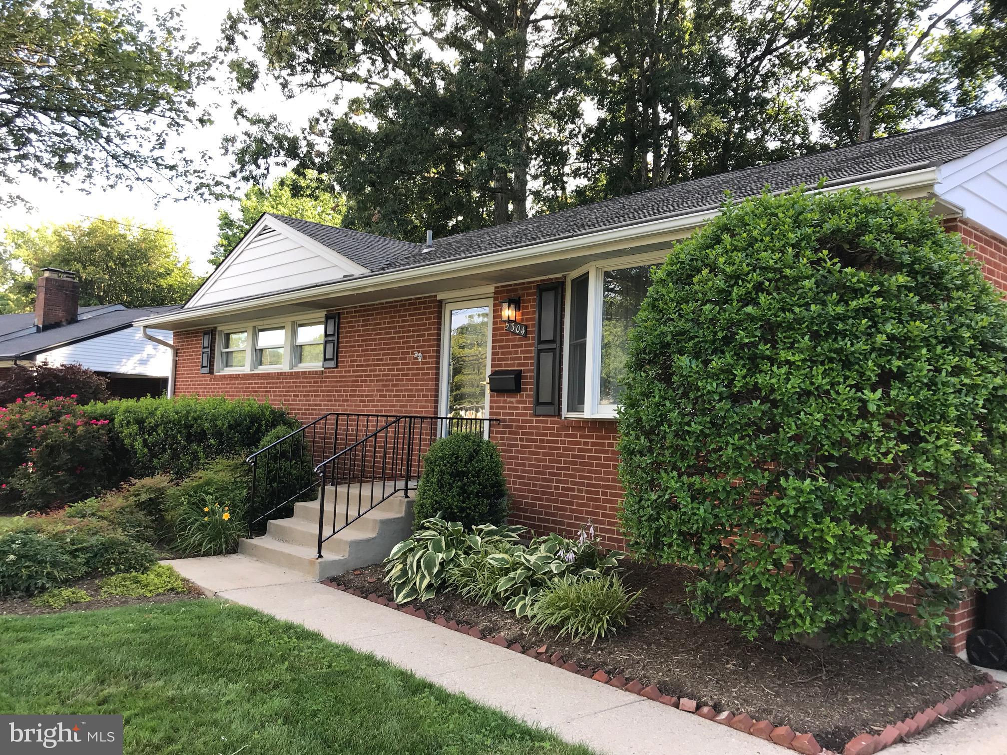 5304 Inverchapel Road Springfield, VA 22151 - Photo 2 of 12
